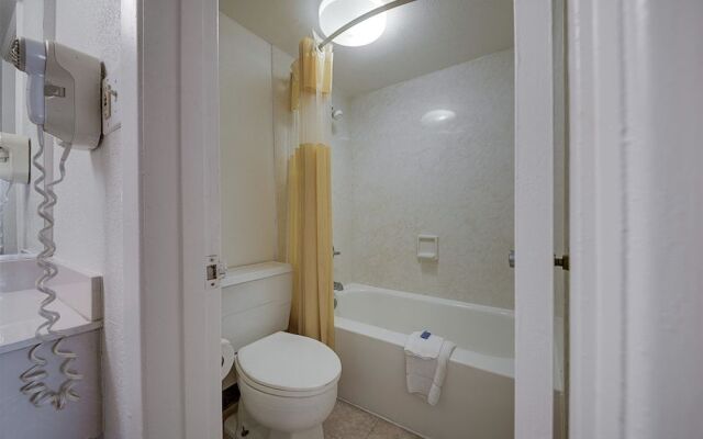 Motel 6 - High Point