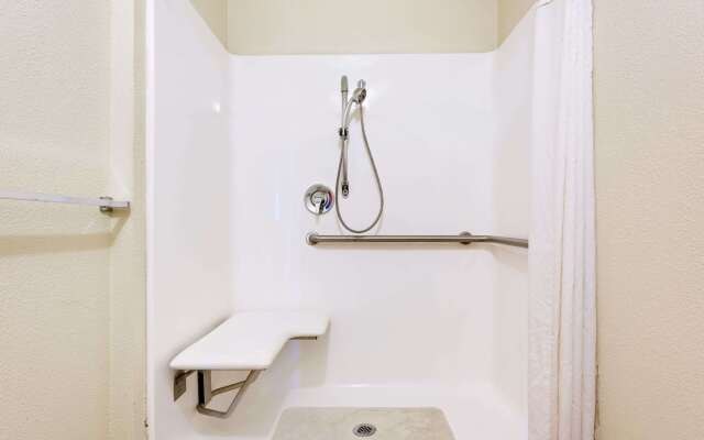 Super 8 by Wyndham Allentown
