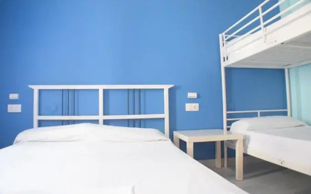 El Baobab Hostel
