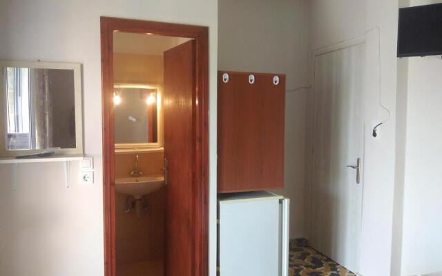 Rooms-Studio Anagnostou