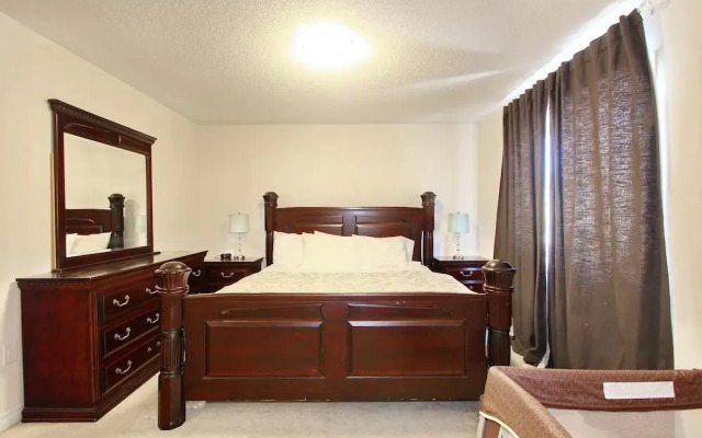 Executive Suite at Brampton House