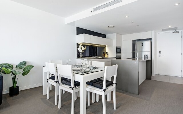 Oracle Sleek & Stylish 2 Bedroom Ocean View