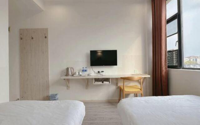 Orange Express Inn