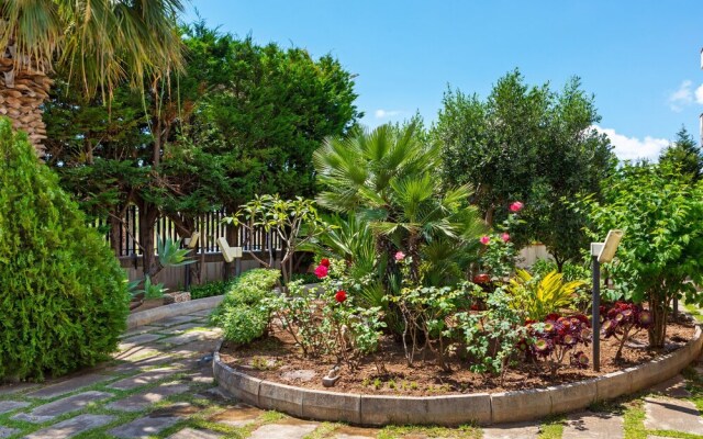 Spacious Apartment in Avola near the Seabeach