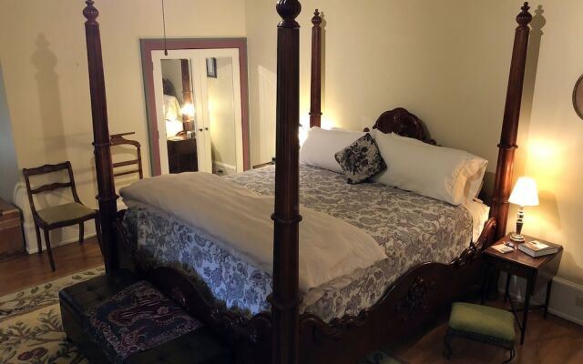 The Parsonage Inn LLC