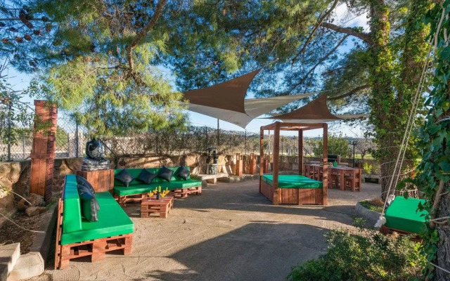 SON Alegre DE Bunyola