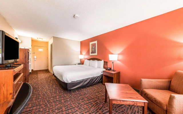 Lake Norman Inn and Suites