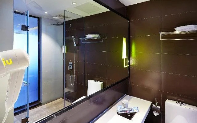 IU Hotel Tianjin Jinghai Shengli Street Branch