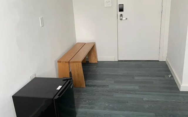 Global Luxury Suites at The Apex Miami