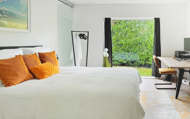 Lanaken Retreat Pool Jacuzzi and Sauna