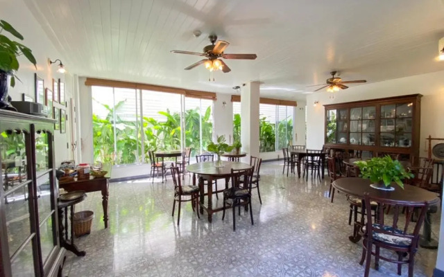 SSIP Boutique Dhevej Bangkok