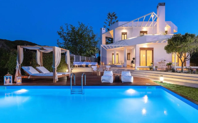 Love White Villa