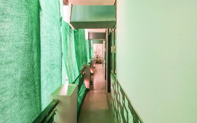 Maa Gayatri Guest House by OYO Rooms