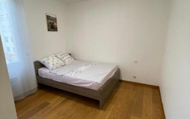 Grand appartement 87m2 à 10 mètres de la plage