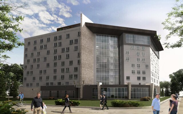 Holiday Inn Express Saskatoon East - University