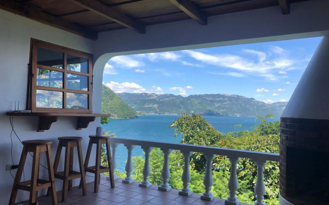 Rustic Charm and Breathtaking Views