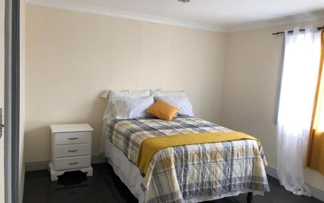 2bed apt with 24hr Security*