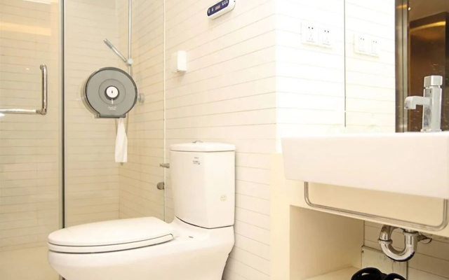 Private-Enjoyed Home ApartHotel - R&F Stanley Apartment