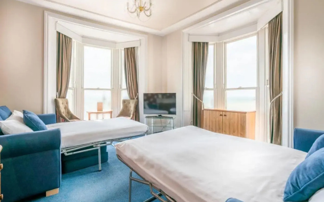 Queens Hotel