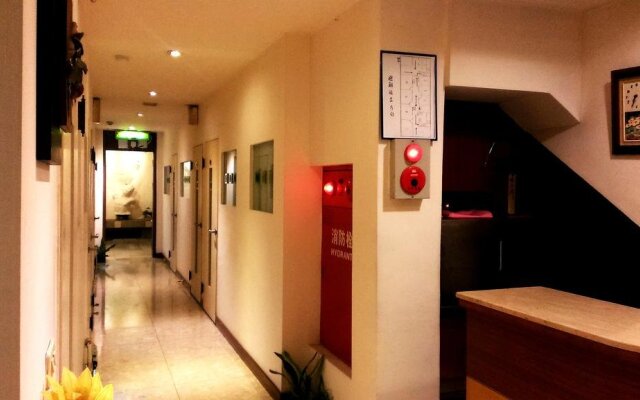 HG.barbershop Hostel