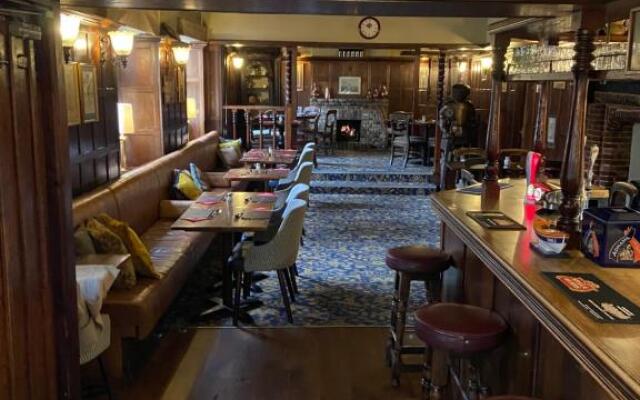 The Red Lion Eaton