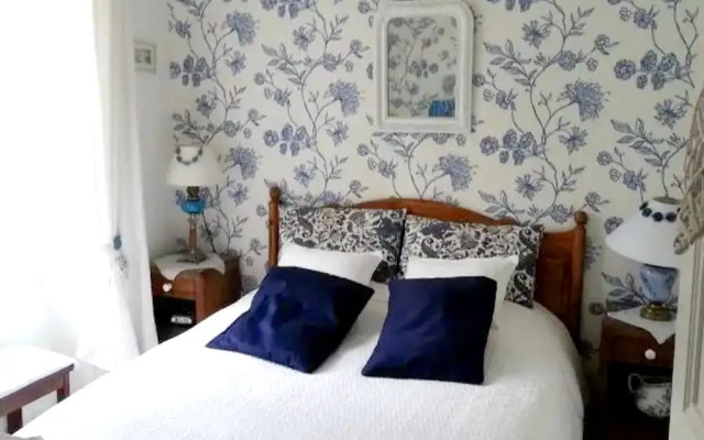 Villa With 4 Bedrooms in Saint-germain-du-pert, With Pool Access, Encl