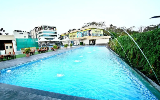 Solaris Hotel and Club