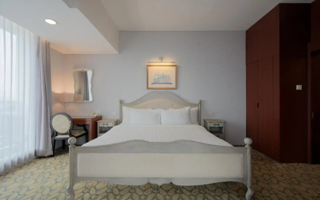 Hotel Santika Jemursari