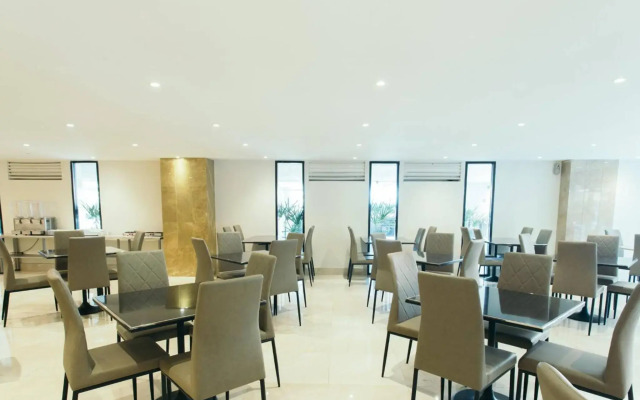 Thomson Hotel Huamark