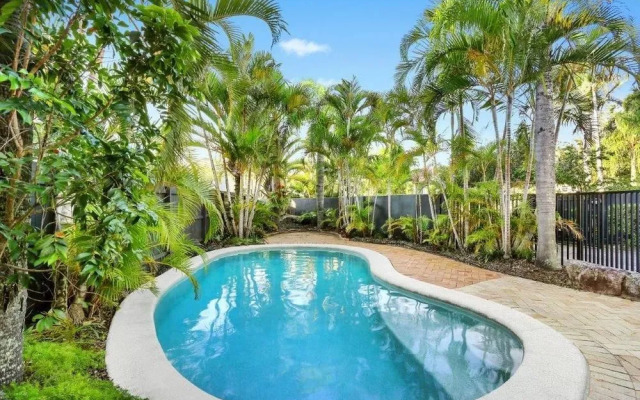 Unit 4 Weyba Lodge Noosa