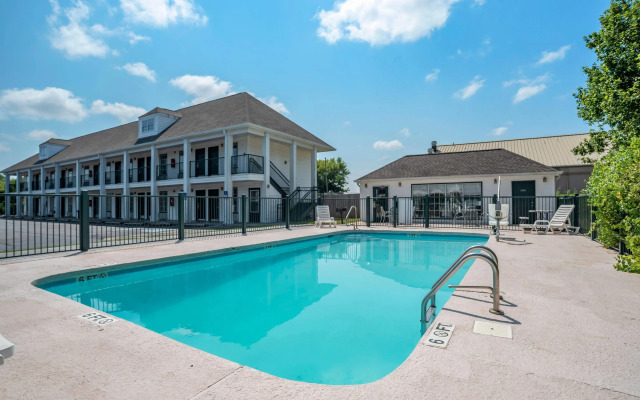 Econo Lodge Tupelo Barnes Crossing
