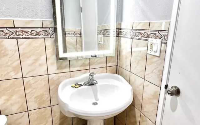 Aqua Inn Motel