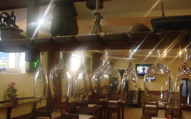 Club Visson Hotel & Restaurant Complex