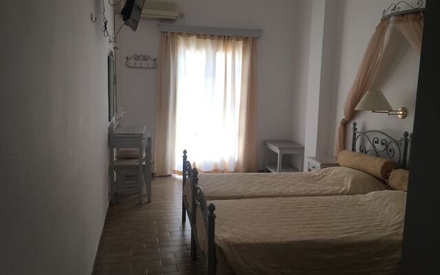Avra Hotel