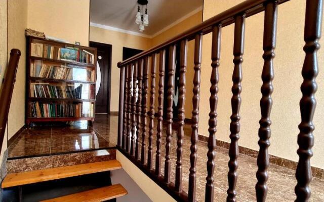 Veli Group guest house near Gelati Monastery