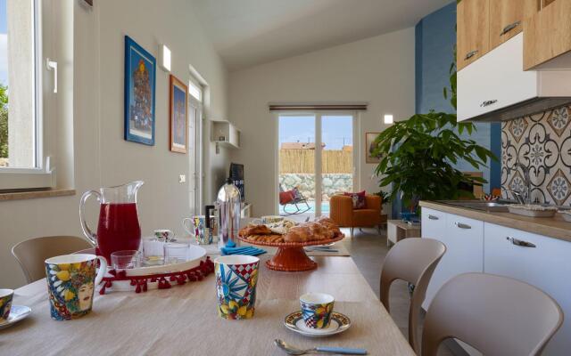 Villa Shamsi, heated pool and beach at 70 mt-Villa shamsi