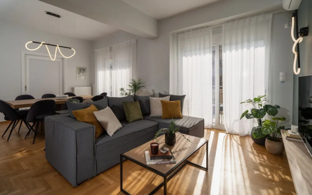 Deluxe 4 Bedrooms Apartment in Athens Center