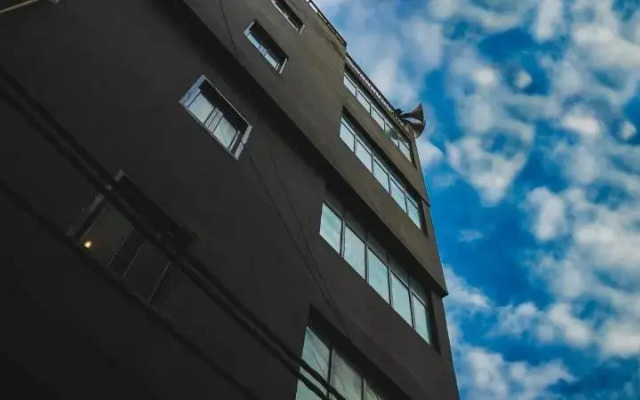 LetsBunk Poshtel & Suites