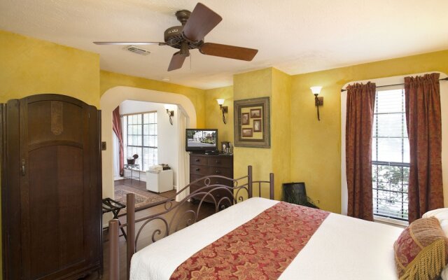 Lakehouse Bed and Breakfast