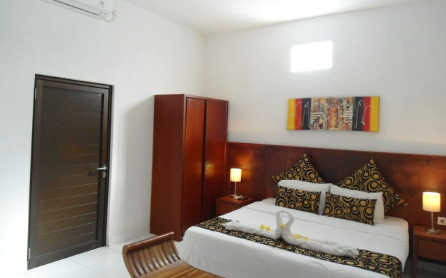 Arya Residence