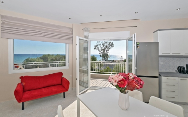 Sabbia Seafront Apartment  2 by TravelPro Serv...