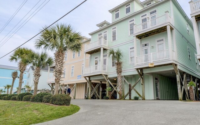 New Listing! Oceanfront Oasis W/ Sparkling Pool 5 Bedroom Townhouse