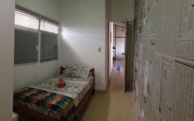 Mochila & Art Hostal