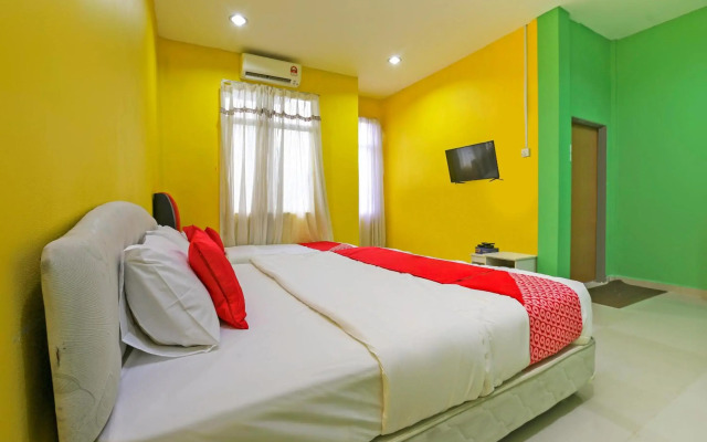OYO 89933 Nun Hotel