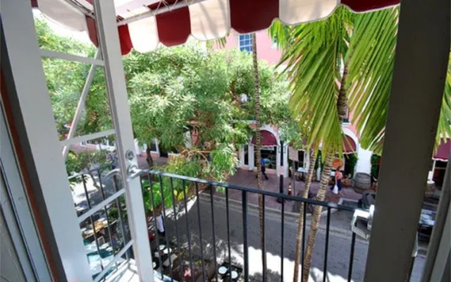 Espanola Way Suites