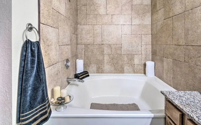 Seasonal Pool & Spa: Las Vegas Pad, 11 Mi to Strip
