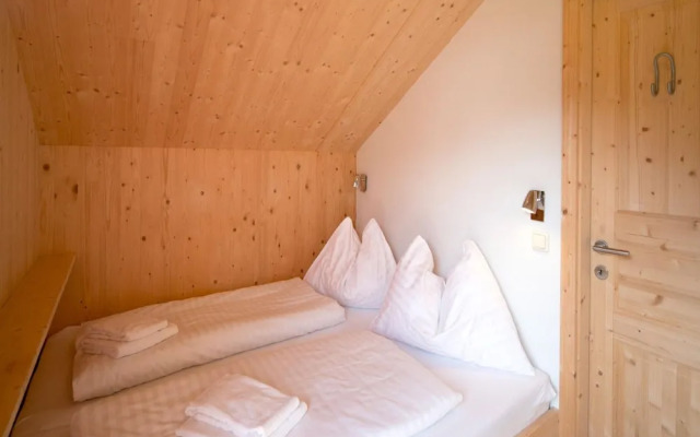 Attractive Chalet With hot tub