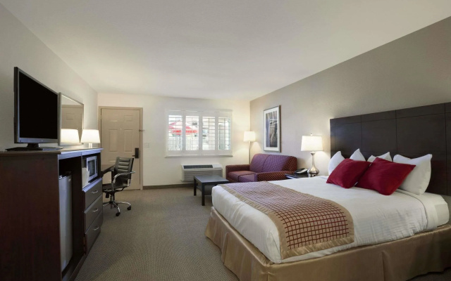 Infinity Inn & Suites