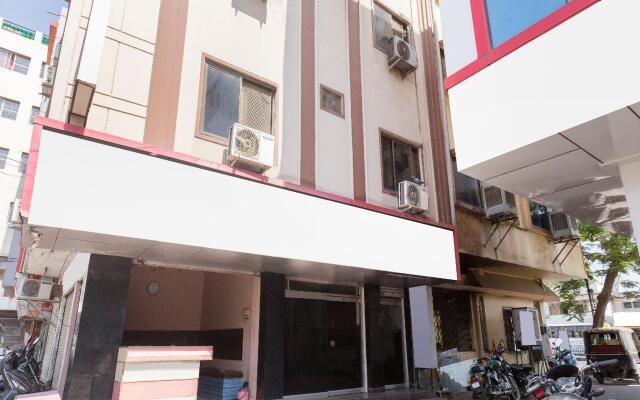 OYO 23056 Hotel Utsav