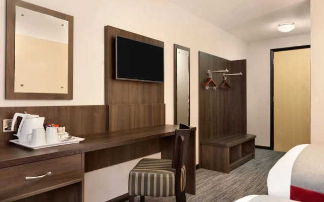 Ramada by Wyndham Bristol West